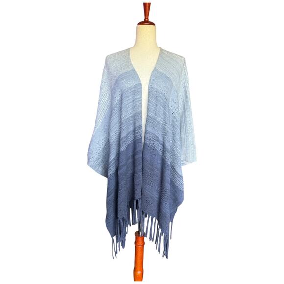 White House Black Market Blue Grey Knit Wrap Shawl Fringe Wrap Scarf M/L NWOT - Picture 2 of 9